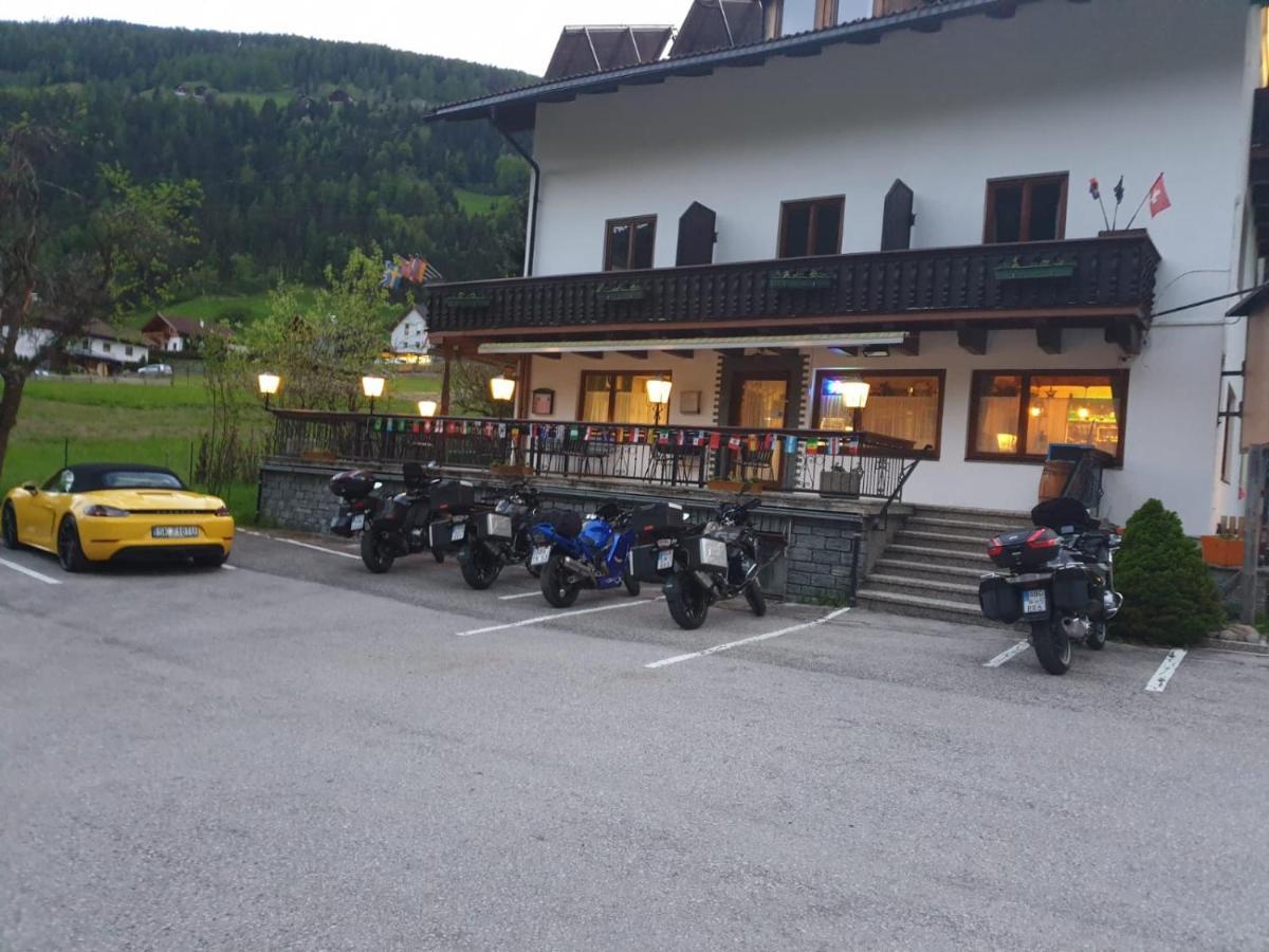 Tattoo Pension Mit Restaurant Und Tattoo-Studio Mortschach Luaran gambar