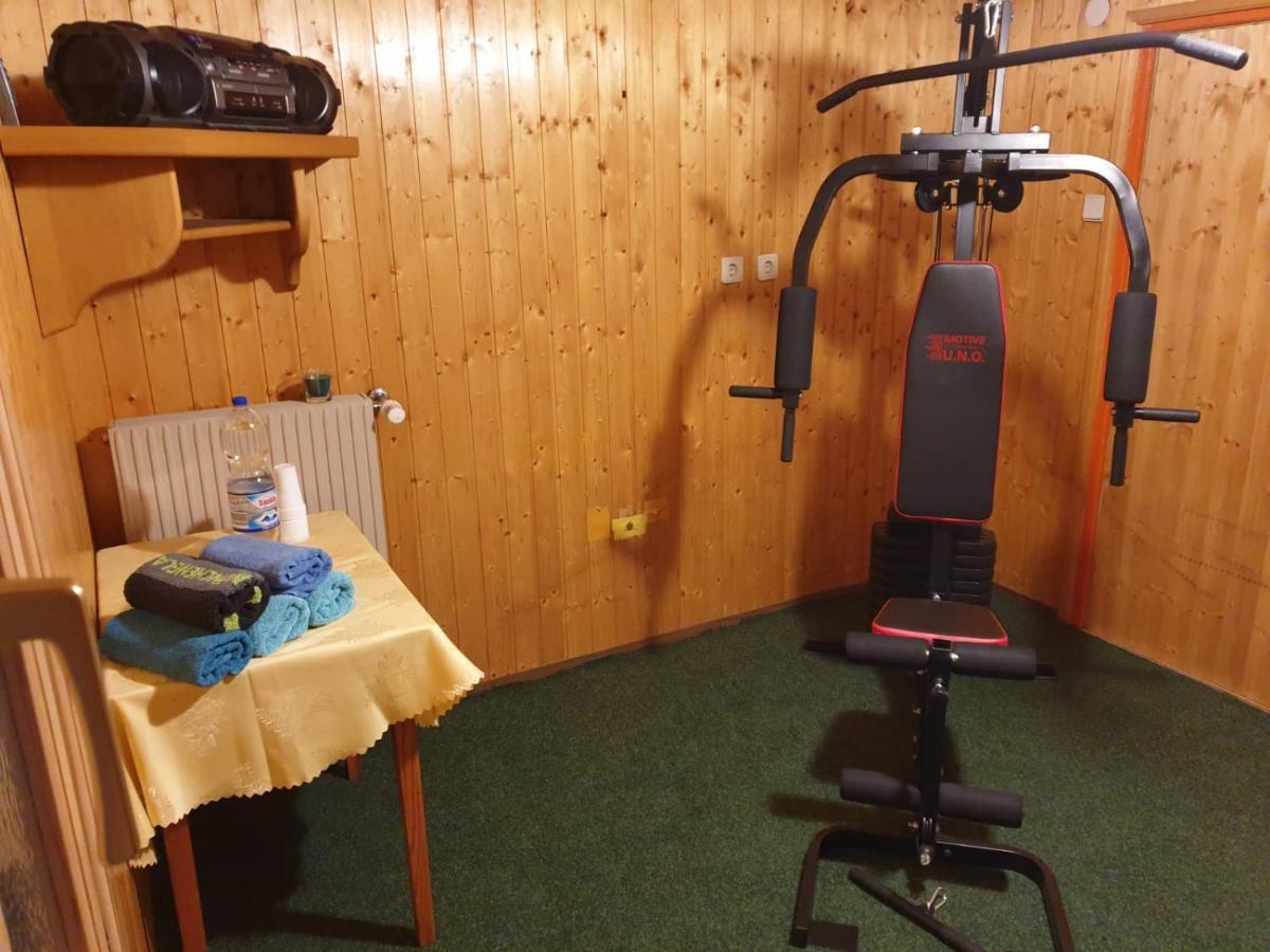 Tattoo Pension Mit Restaurant Und Tattoo-Studio Mortschach Luaran gambar