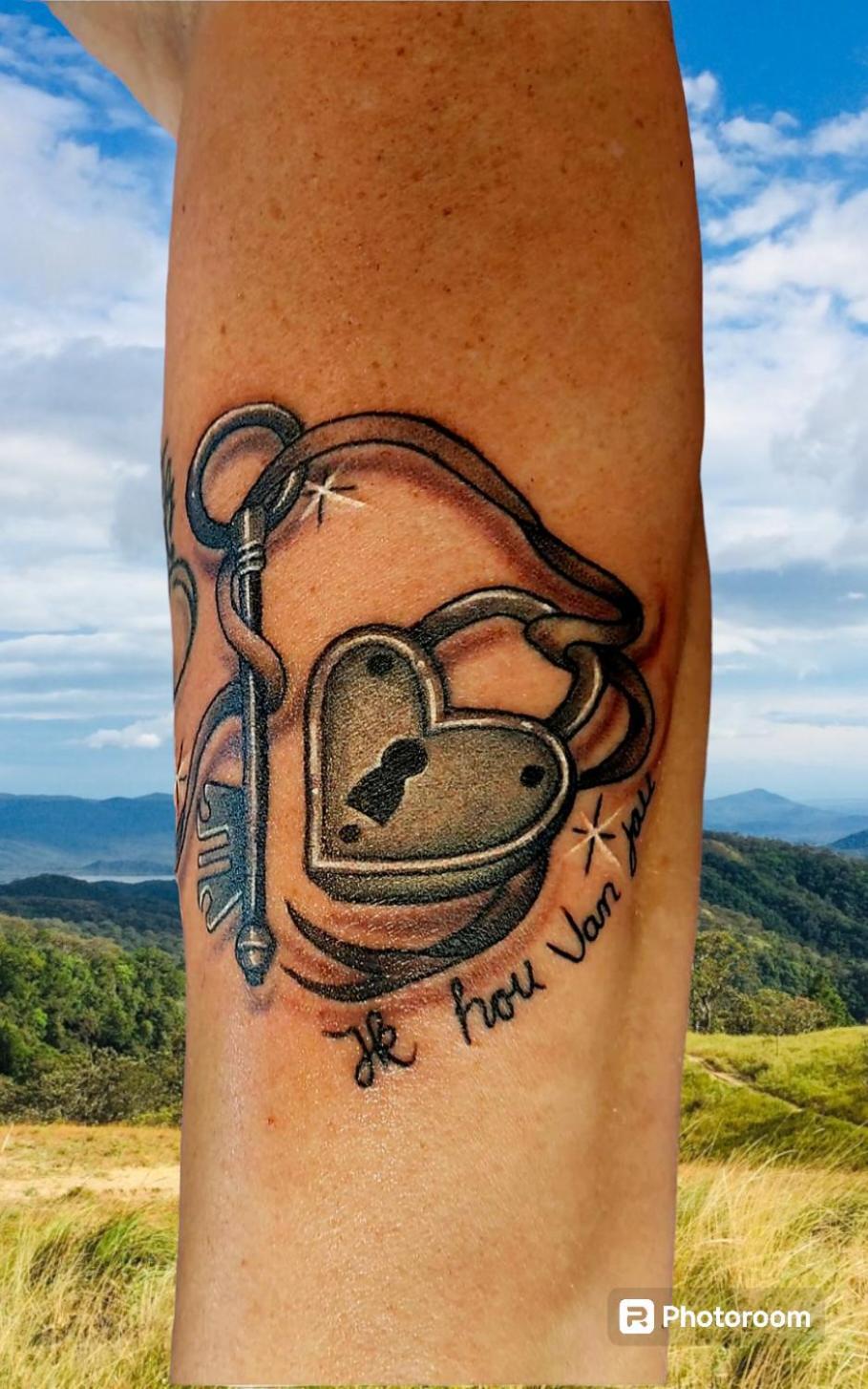 Tattoo Pension Mit Restaurant Und Tattoo-Studio Mortschach Luaran gambar